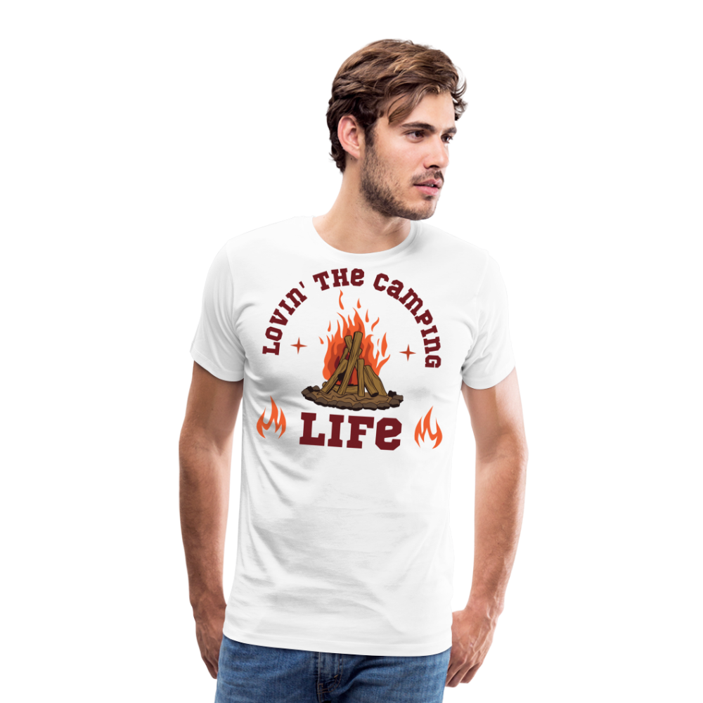 Lovin the Campfire Life Camping Vanlife Premium T-Shirt Herren - Weiß